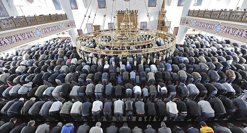 Iraqi Christians Warn Sweden of ‘Islamist Rule’