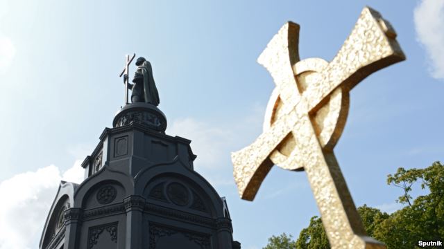 Jitters In Ukraine As Politically Charged Religious Processions Approach Kyiv