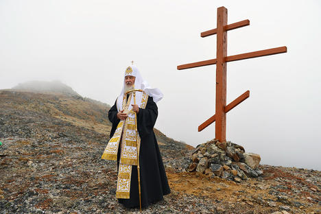 PATRIARCH KIRILL PRAYS FOR PEACE NEAR THE U.S. BORDER