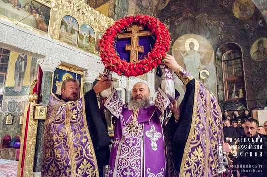 SIGN OF THE CROSS IS A GREAT POWER, METROPOLITAN ONUFRY SAYS