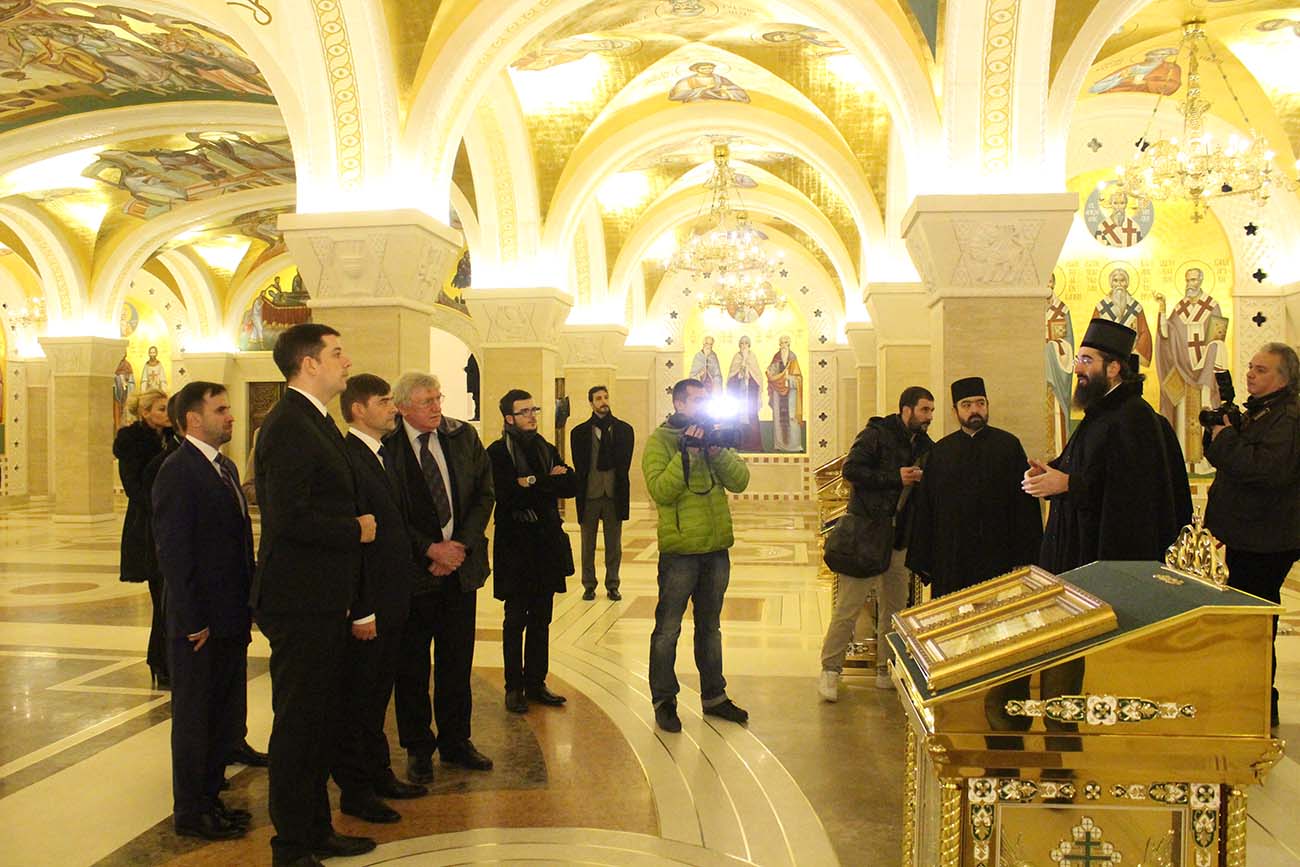 Deputy President of the Ruska Duma in the church of Saint Sava