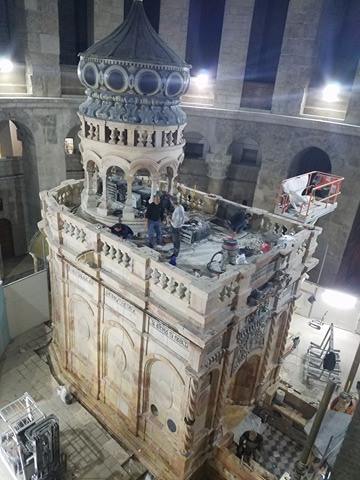 Pictures of the Progress on the Restoration of the Aedicule