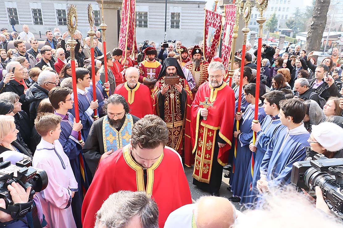 Relics of St. Stefan Lazarevic brought to Belgrade for veneration