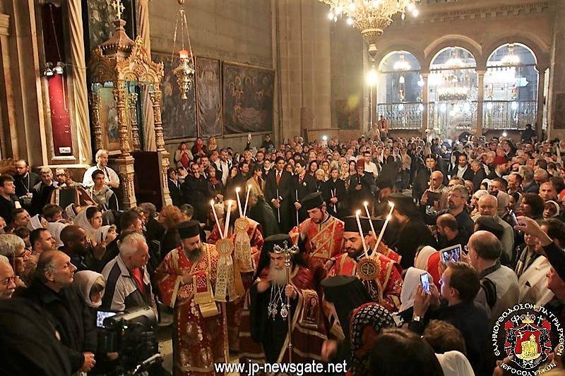THE FEAST OF RESURRECTION OF PASCHA AT THE HOLY SEPULCHRE (2017)