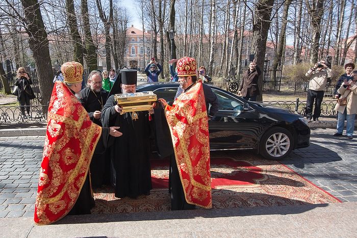 RIGHT HAND OF GRAND DUCHESS ELIZABETH THE NEW MARTYR ARRIVES IN ST. PETERSBURG FROM NYC