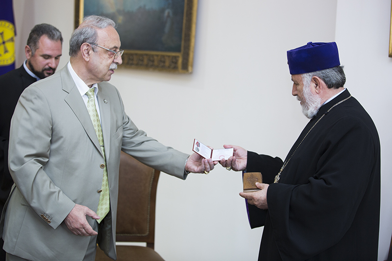 Catholicos of All Armenians Awarded “Golden Medal” of the International Academy of Literary Documentation