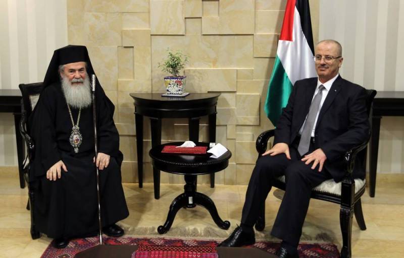 HIS BEATITUDE THE PATRIARCH OF JERUSALEM MEETS THE PRIME MINISTER OF THE PALESTINIAN STATE