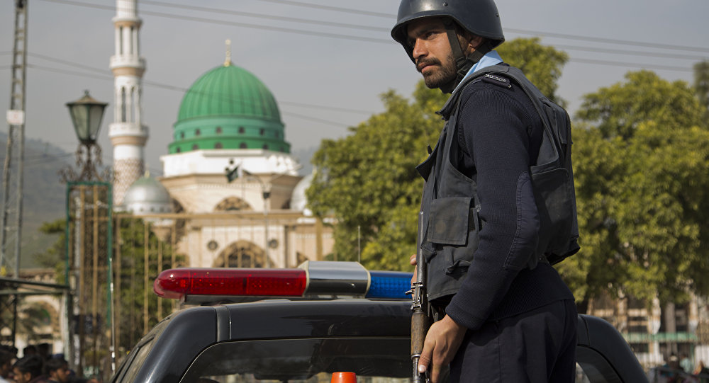 Three Suspects Plotting Christmas Terror Attack Reportedly Detained in Pakistan