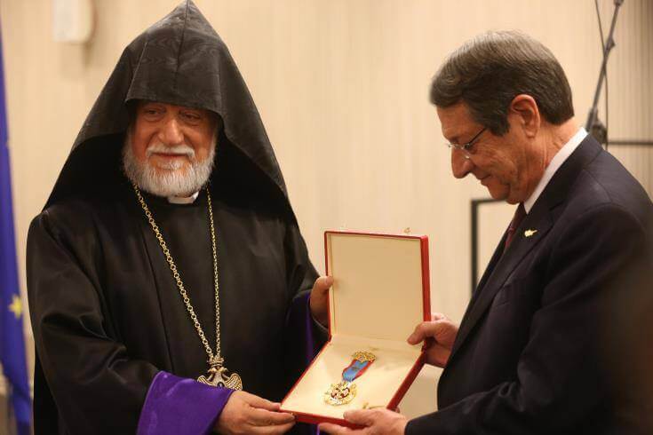 HIS HOLINESS ARAM I DECORATED THE CYPRIOT PRESIDENT NICOS ANASTASIADES WITH “PRINCE OF CILICIA” MEDALLION