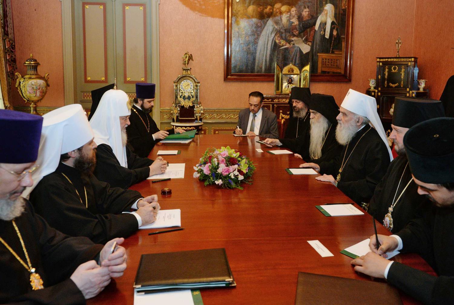 Patriarch Kirill meets with Primate of Serbian Orthodox Church
