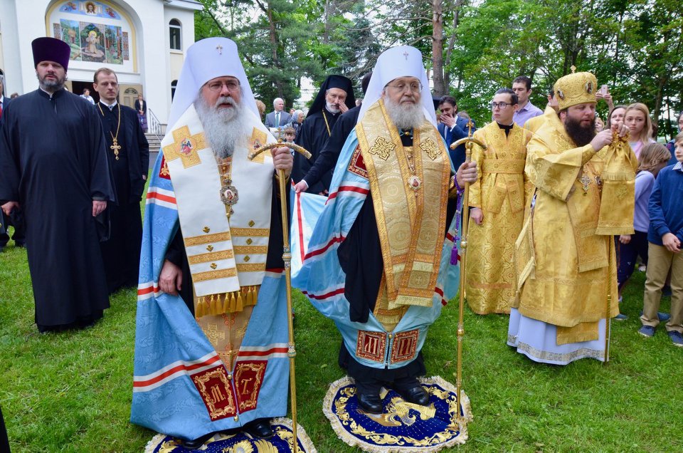 On the Sunday of All Saints, the Primates of the Orthodox Church in America and of the Russian Church Abroad concelebrate Divine Liturgy