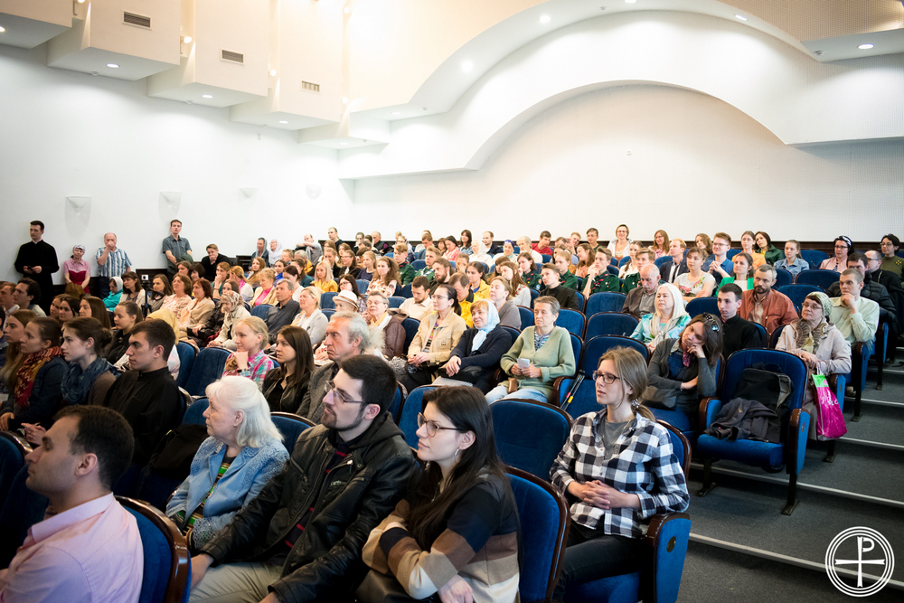 Orthodox Christian youth of Belarus and the Russian diaspora meet at a round table