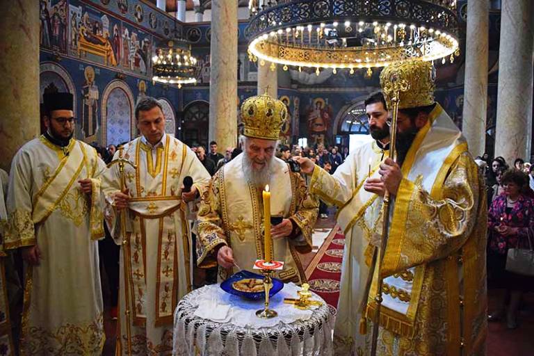 Patriarch Irinej officiated Liturgy and Memorial Service for Victims of the NATO Aggression