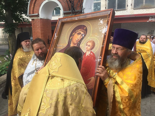 ESTONIAN FAITHFUL CELEBRATE 460TH ANNIVERSARY OF APPEARANCE OF MIRACULOUS ICONS OF MOTHER OF GOD AND ST. NICHOLAS