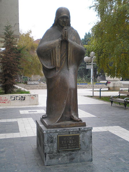 Agitation against the ‘Mother Teresa Monument’ in Macedonia