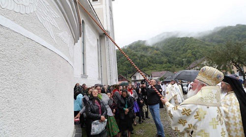 Ruscova Monastery Church Consecrated for the Ukrainian Orthodox Vicariate of the Romanian Patriarchate