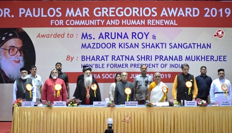 Paulos Mar Gregorios Award (2019 ) Presented to Aruna Roy and the MKSS