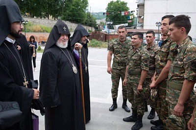 Catholicos-Patriarch Karen II Visits the Republic of Arshak 