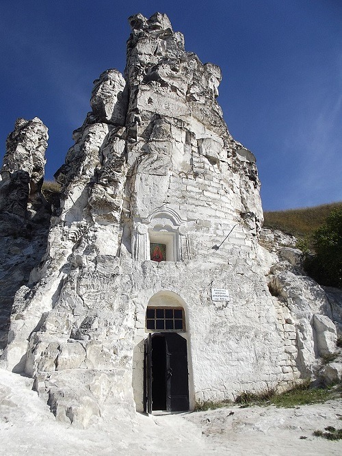 Russian Orthodox Monastery Carved Out of Chalk Mountain in Voronezh Gains Media Attention