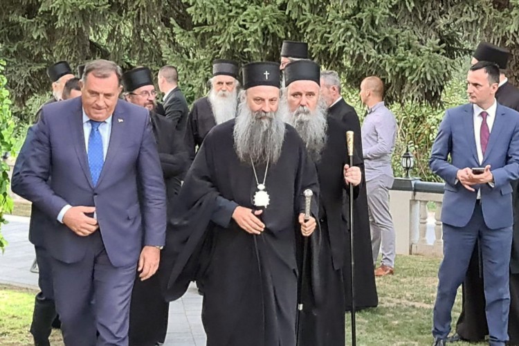 Patriarch Porfirije, Serbian Prelates and Faithful ‘Stroll the Street’ of Sarajevo (Bosnia and Herzegovina)