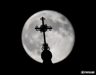 Armenian Church Celebrates the Feast of Exaltation of the Holy Cross