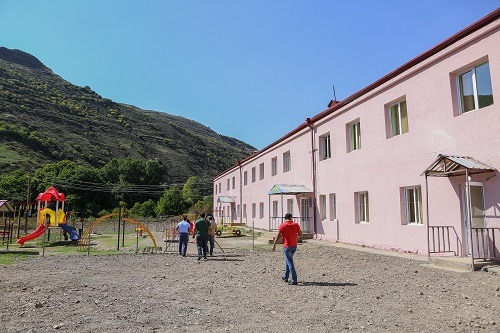 Tufenkian Foundation Opens Five Houses and a Community Center in Artsakh