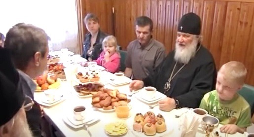 Orthodox Patriarch of Moscow Does the Honor to the Non-Contraception Family