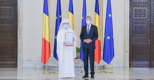 Patriarch Daniel Decorated with the National Order of the Star by the President of Romania