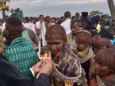 Over 690 Indigenous People Baptized by the Ethiopian Orthodox Church Amid Persecution