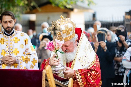 ‘Children Should be Taught the Importance of Cross’ Bishop Varlaam of Ploieşti