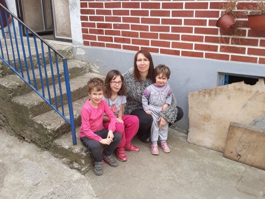 Let’s Help a Single Mother on Mother’s Day (Serbia)