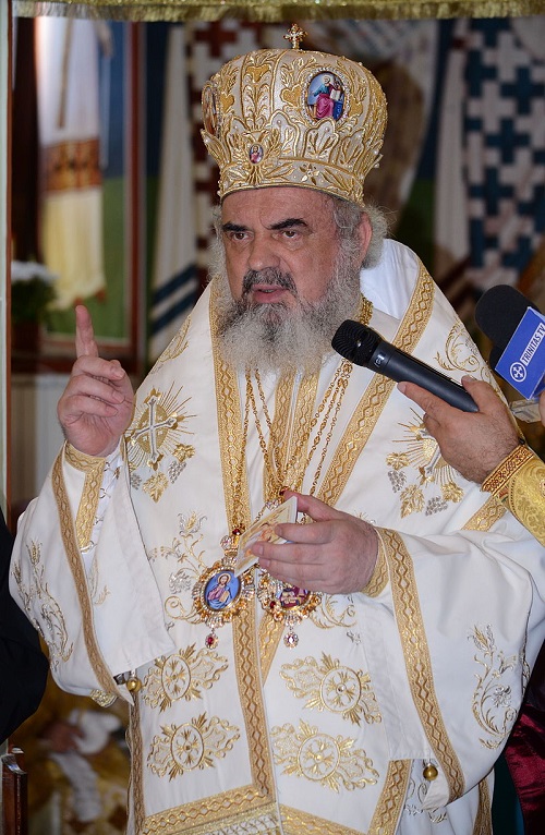 Patriarch Daniel Urges Romanians Abroad to Return Home