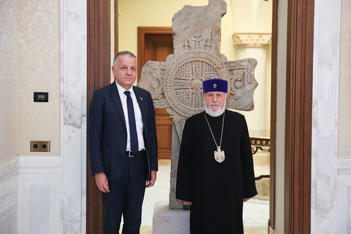 Catholicos Karekin II Received EU Ambassador to Armenia