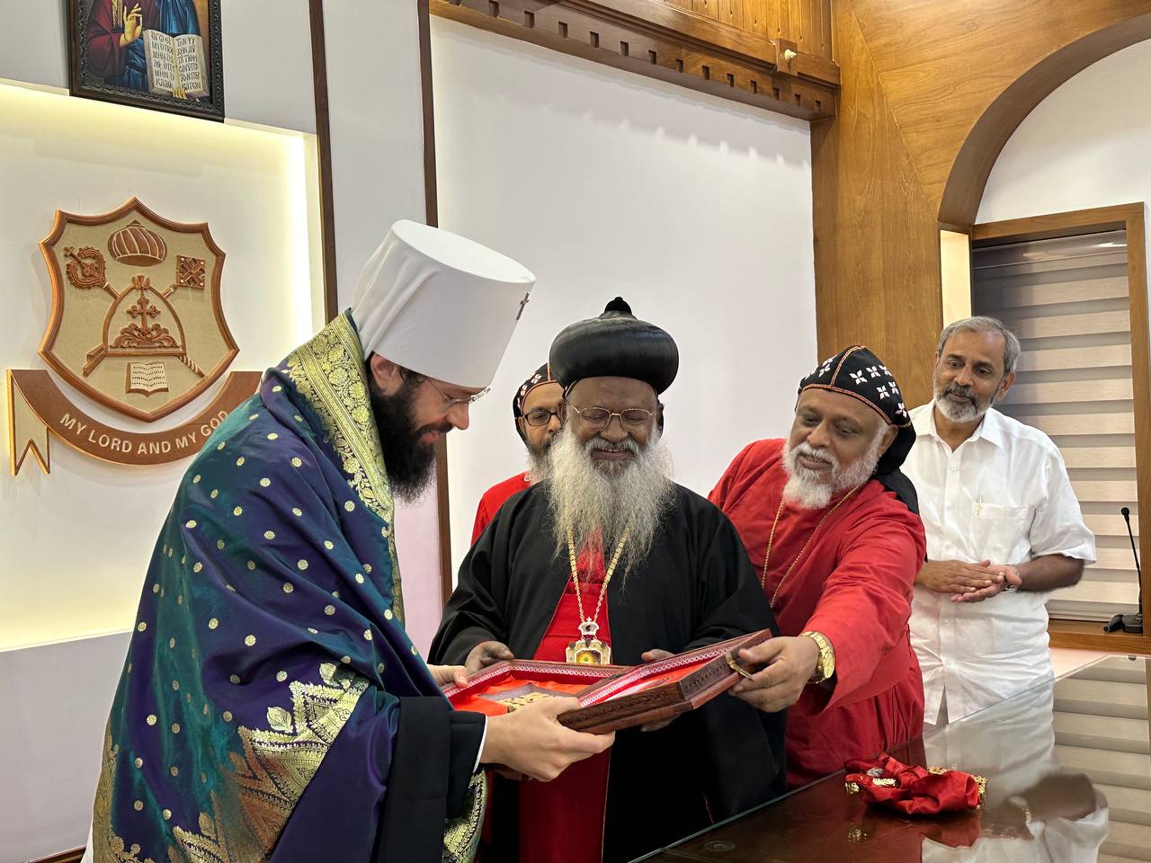 Primate of Malankara Orthodox Church Received Metropolitan Anthony of DECR