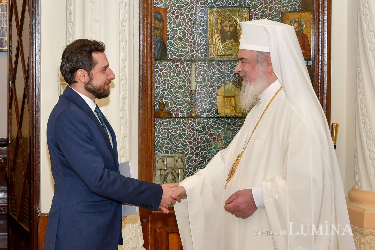 Patriarch Daniel Welcomes New Armenian Ambassador to Romania