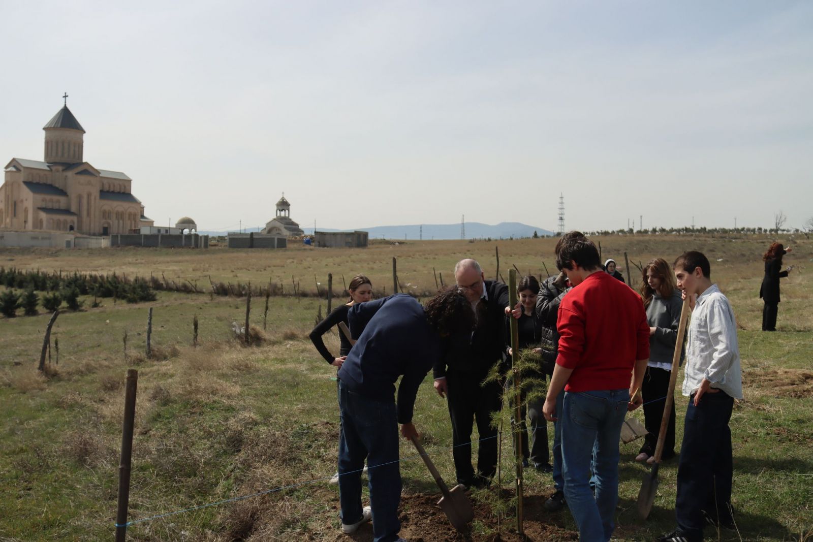 Catholicos-Patriarch Ilia II’s “Green Georgia” Revives Spring Tree-Planting Initiative with Tbilisi School
