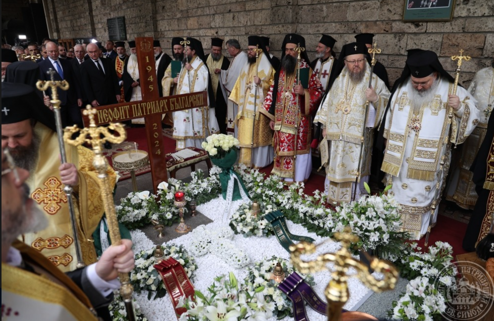 Bulgaria Mourns Patriarch Neophyte on 40th Day After His Death