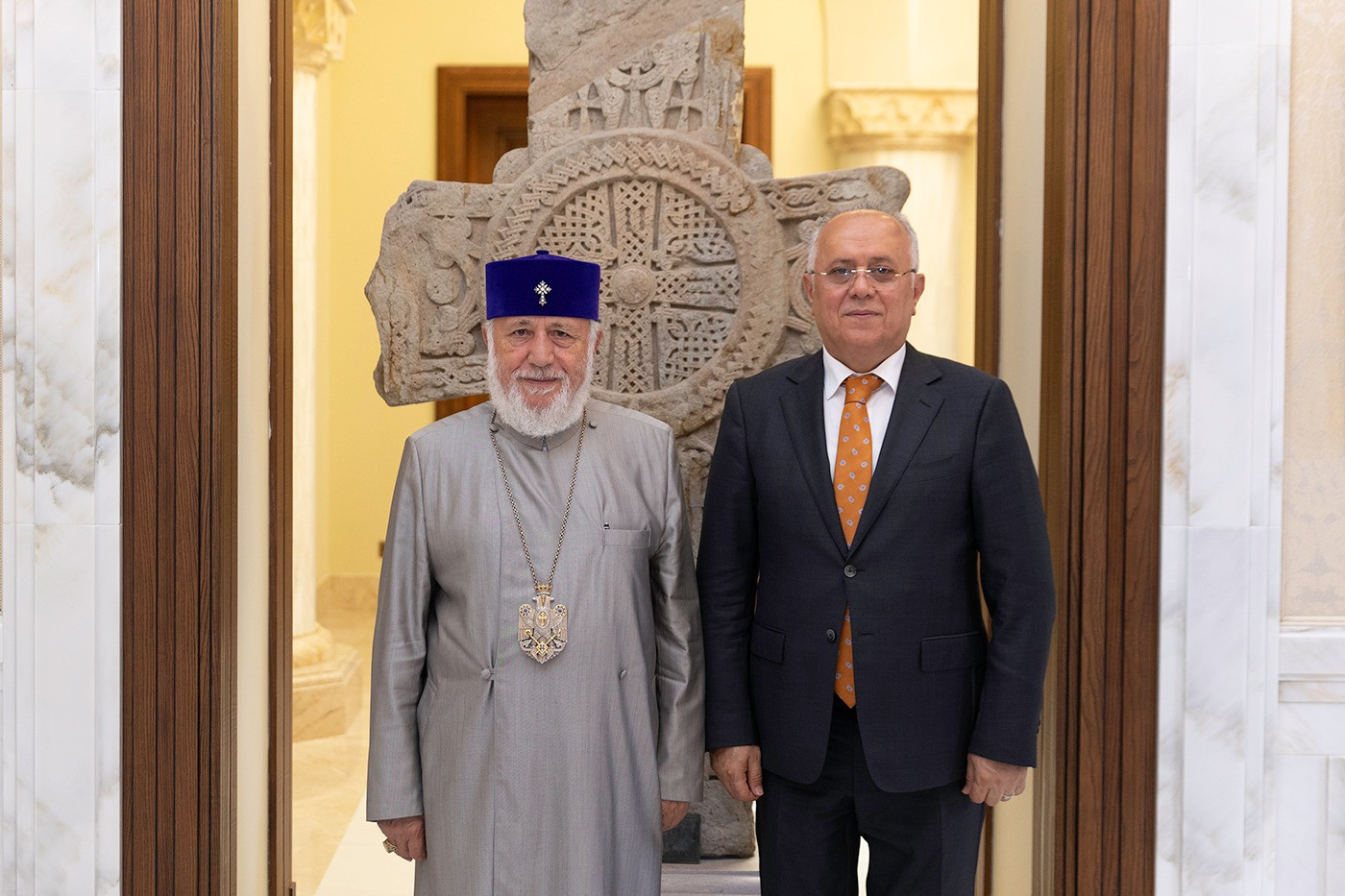 Catholicos of All Armenians Calls for Support for Artsakh During Meeting with Iraqi Diplomat